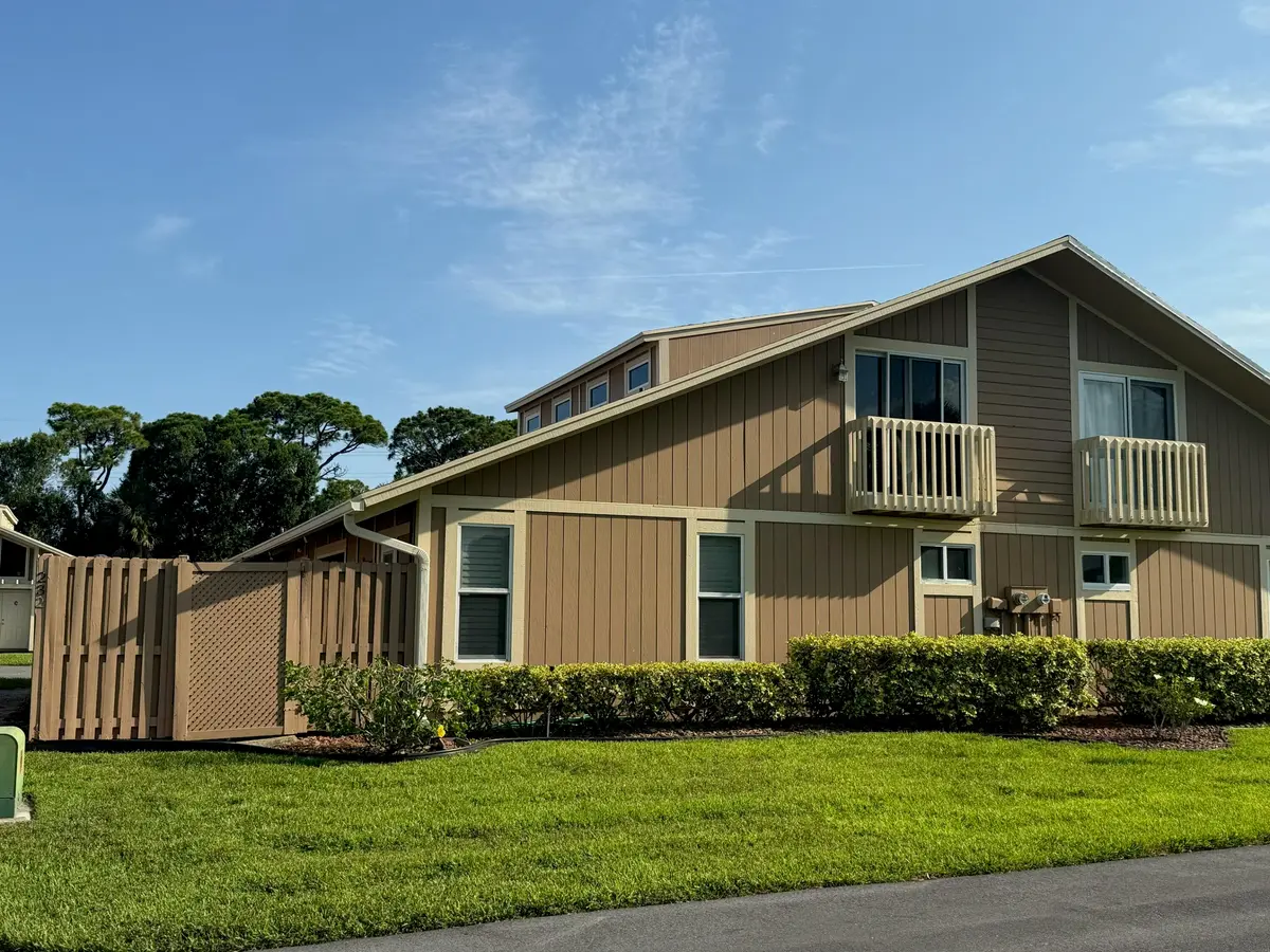 002.jpg at 232 Maplecrest Circle, Jupiter