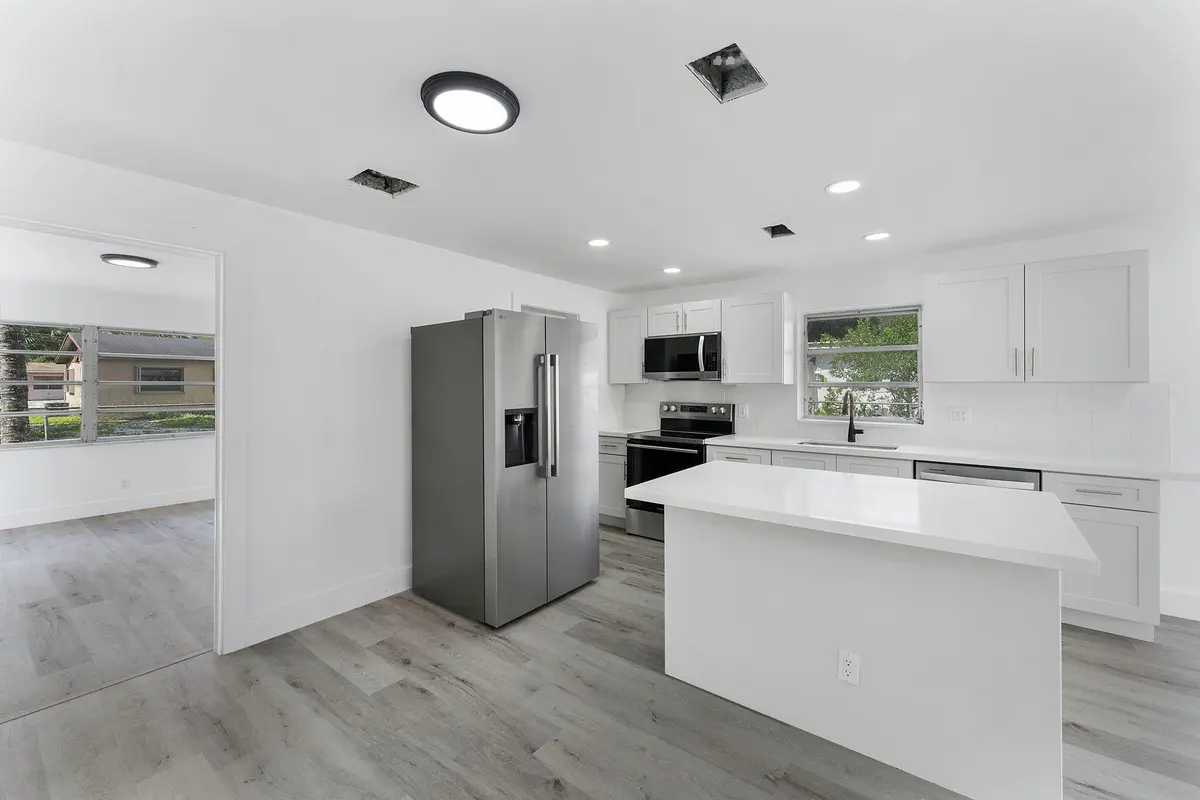 14-web-or-mls-DSC06215 at 354 NW 4th Place, Deerfield Beach