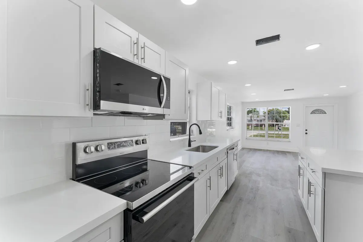 16-web-or-mls-DSC06225 at 354 NW 4th Place, Deerfield Beach