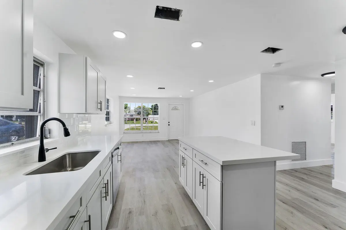 17-web-or-mls-DSC06235 at 354 NW 4th Place, Deerfield Beach