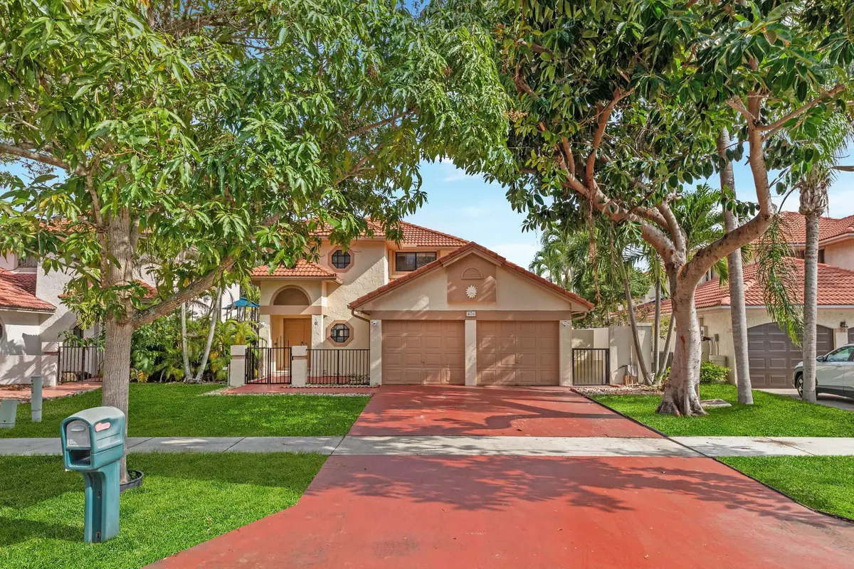 Photo 4 at 476 NW 38TH Terrace, Deerfield Beach