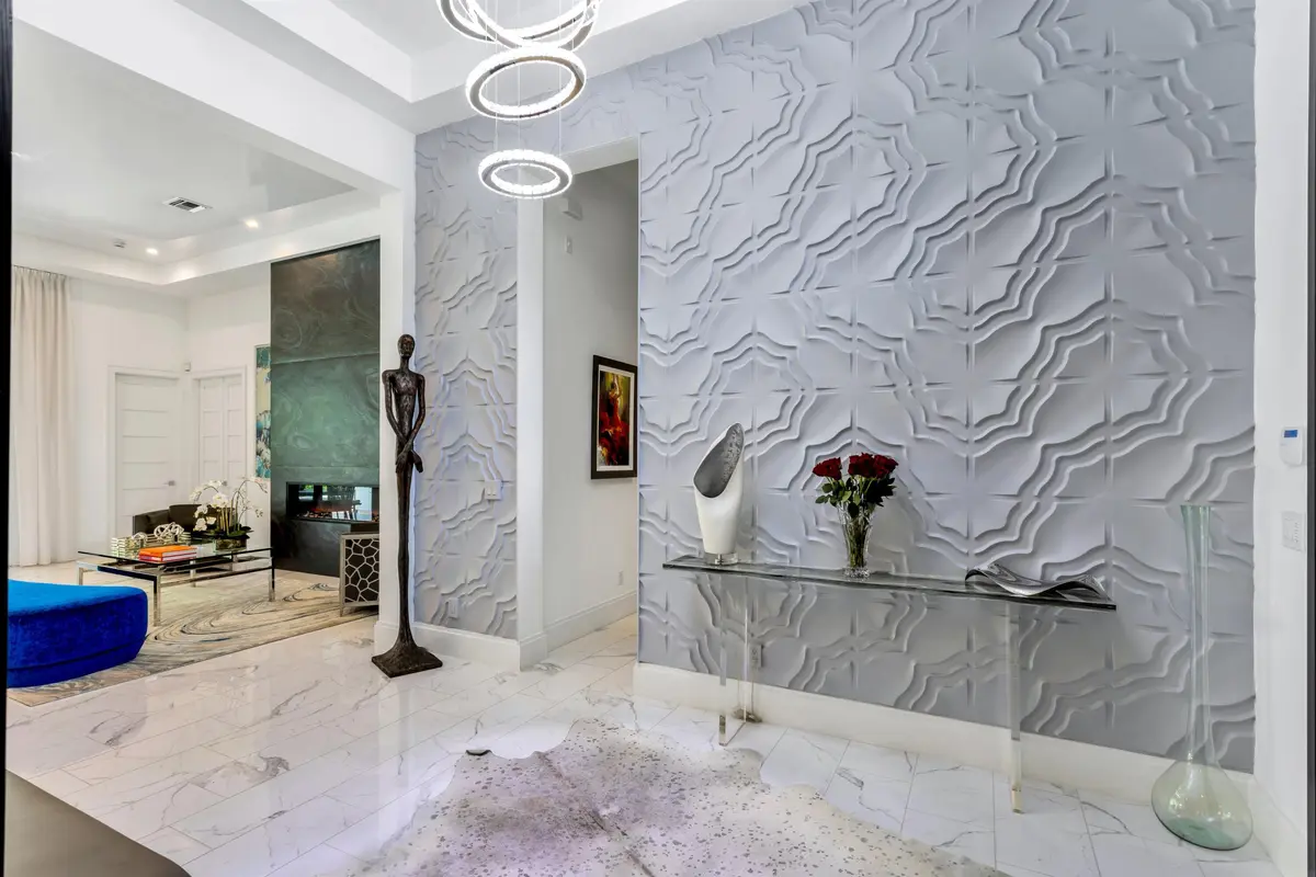 FOYER_ANGLE at 904 NW 2ND Street, Boca Raton