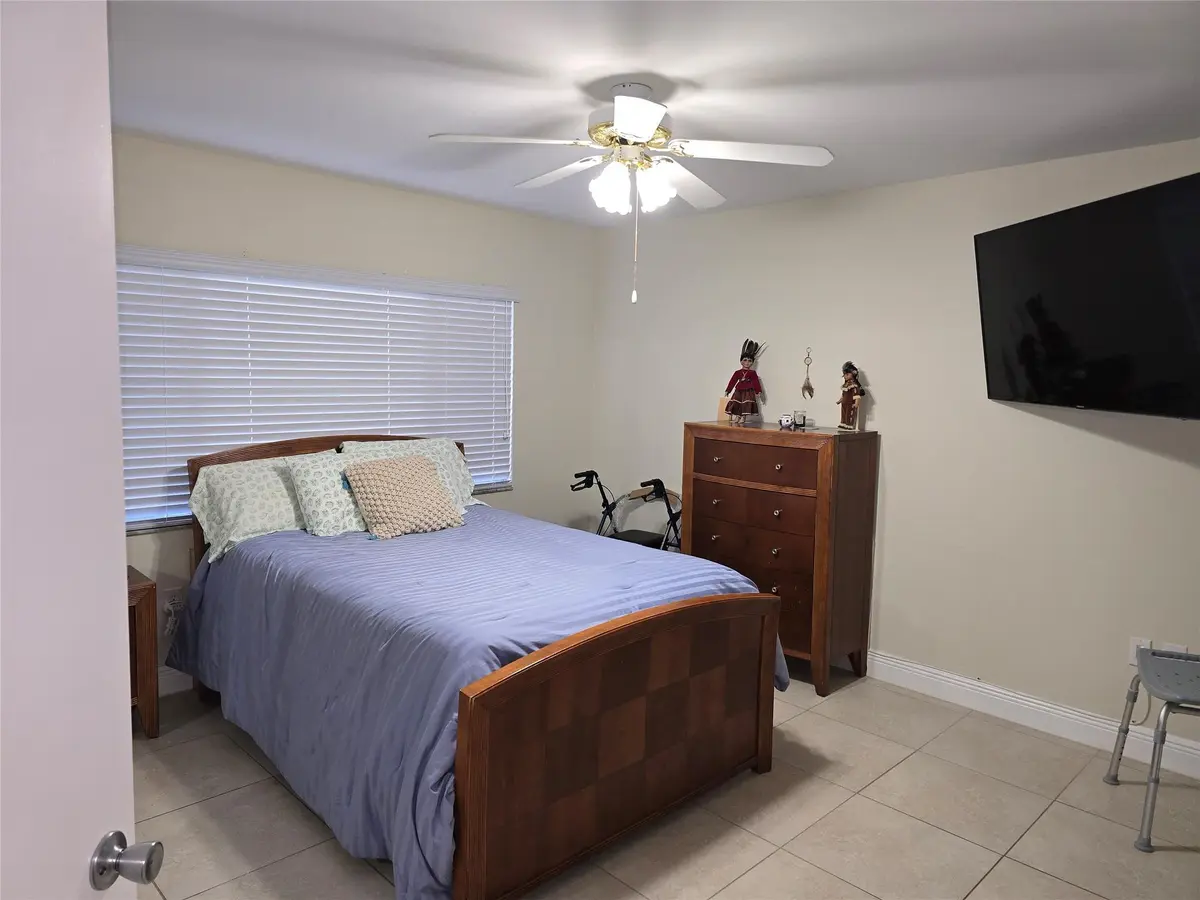 Photo 7 at 1200 SW 137TH Avenue 312E, Pembroke Pines