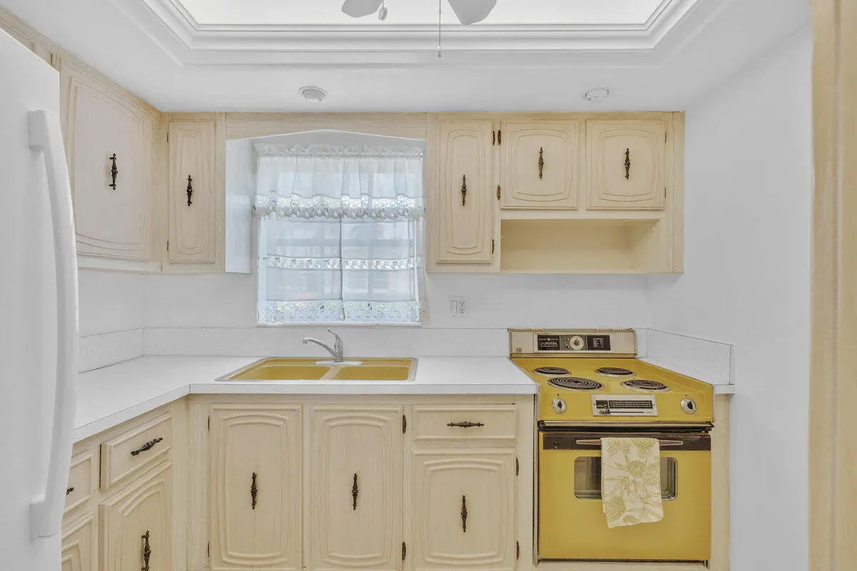 9 Kitchen (1) at 2680 Emory Drive A, West Palm Beach