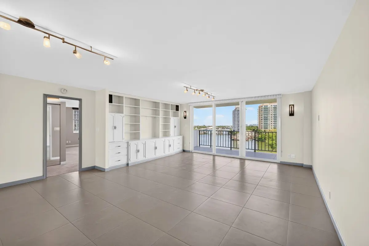 Long view to the balcony at 777 Bayshore Drive 701, Fort Lauderdale