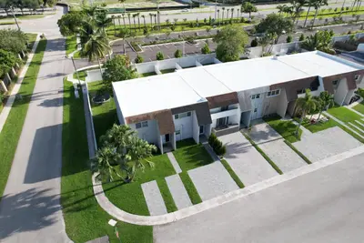 9054 NW 35TH Place, Sunrise – sold