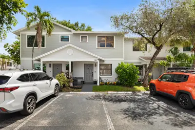 761 NW 106th Avenue, Pembroke Pines – Townhouse for rent