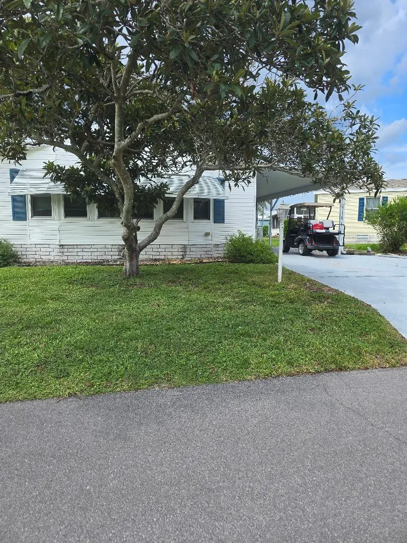 504 thames front at 504 THAMES BLUFF Ridge D-23, Fort Pierce