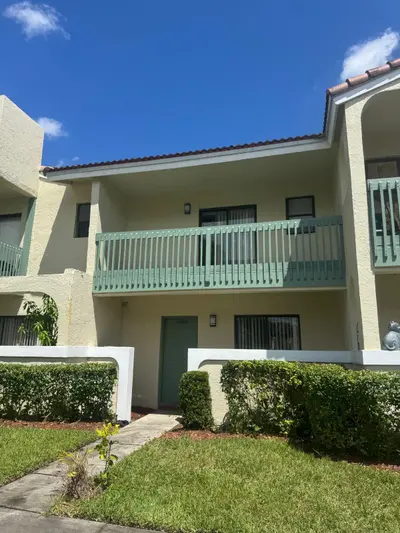 11403 Royal Palm Boulevard, Coral Springs – leased