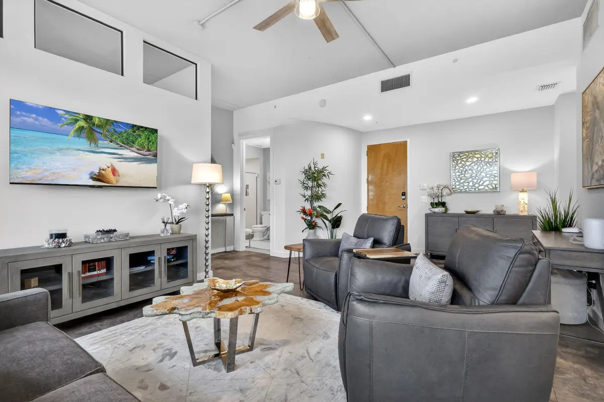 4-web-or-mls-_14A8515 at 365 SE 6th Avenue 309, Delray Beach