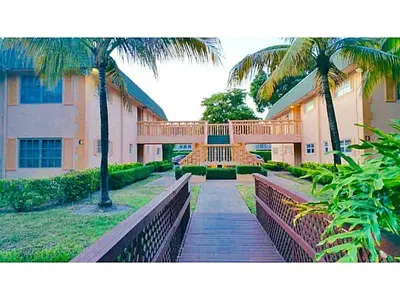 760 SE 2nd Avenue, Deerfield Beach – Condominium for rent