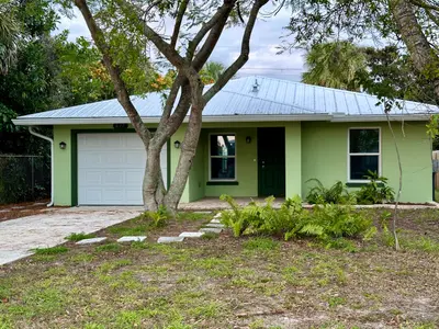 827 SE 6TH Street, Stuart – Single Family Residence for rent