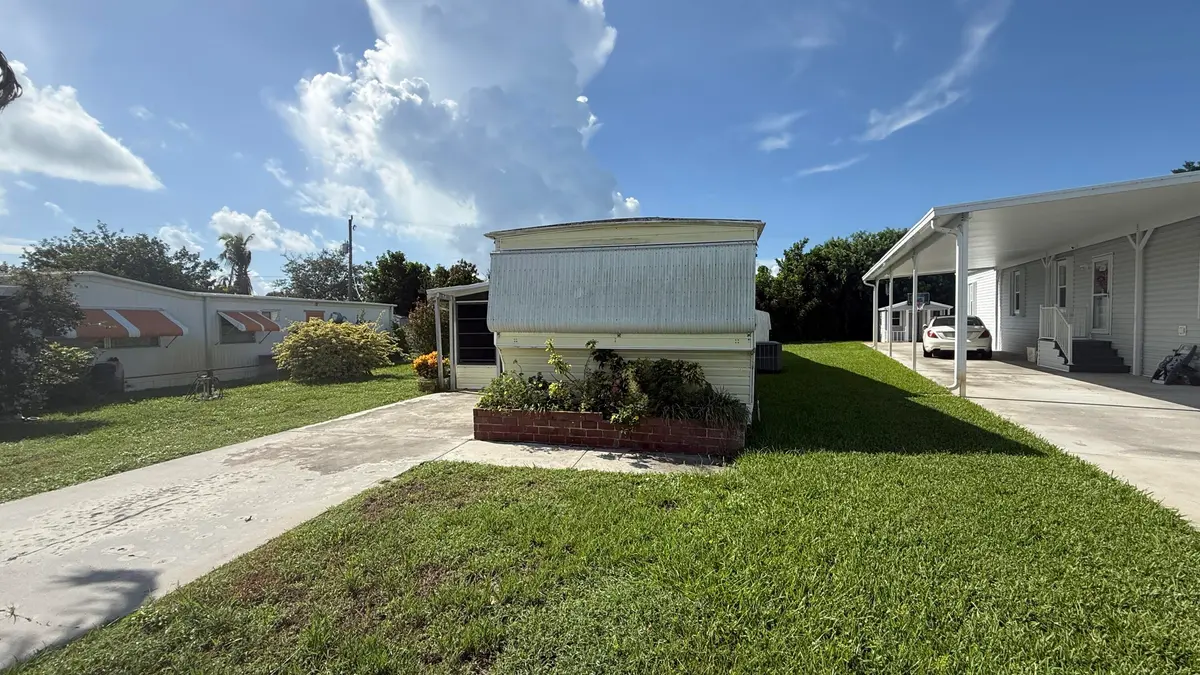 IMG_E0980 at 11055 SE FEDERAL HWY 97 Highway 97, Hobe Sound