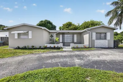 3390 NW 42nd Street, Lauderdale Lakes – Single Family Residence for sale