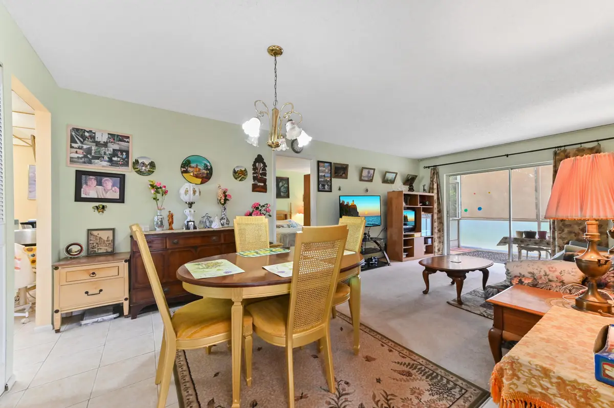 04 dining area 01 at 368 Lake Frances Drive 368, West Palm Beach