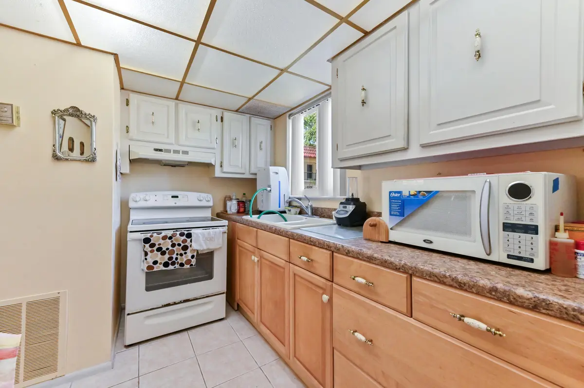 08 kitchen 02 at 368 Lake Frances Drive 368, West Palm Beach