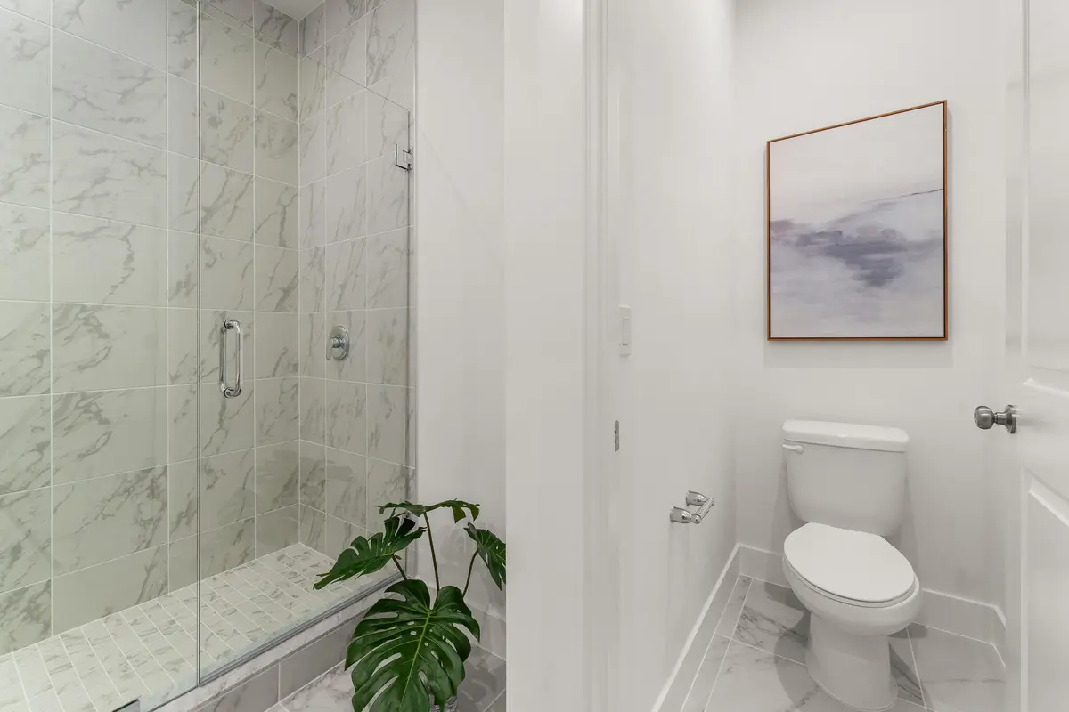US_SEF_BEACON_LOT 92_OWNERS BATH 2 at 3639 NW SOLANGE Court, Jensen Beach