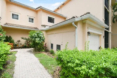2916 TUSCANY Court 104, Palm Beach Gardens – leased