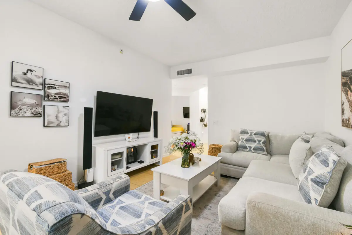 living room at 2916 TUSCANY Court 104, Palm Beach Gardens