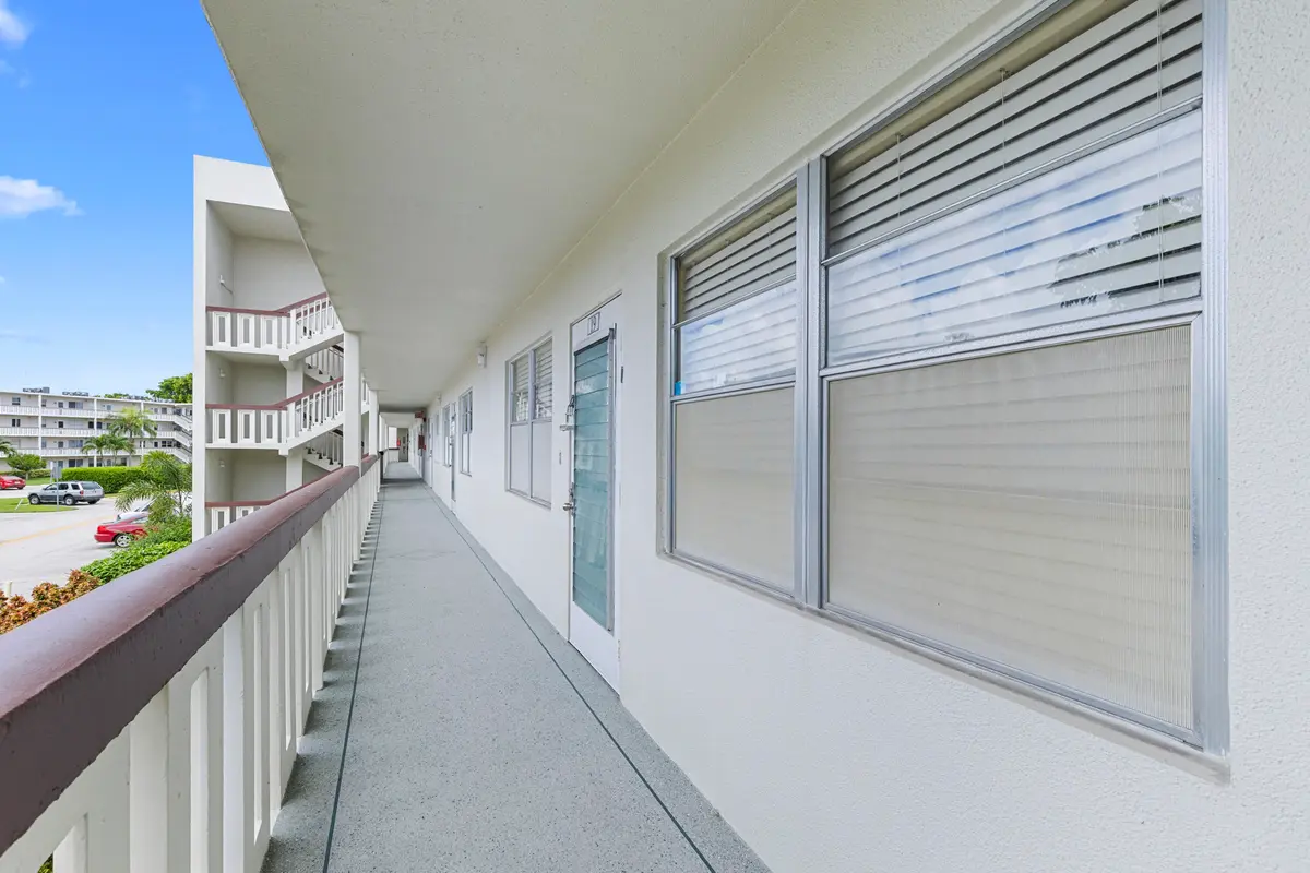 R6II6883 at 19 Ashby A, Deerfield Beach