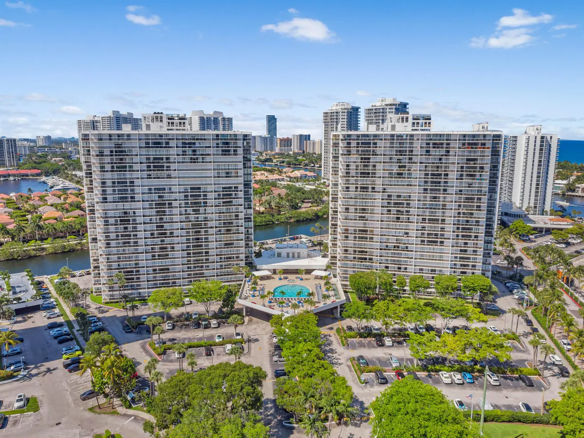IMG_4362 at 3701 N COUNTRY CLUB Drive 404, Aventura