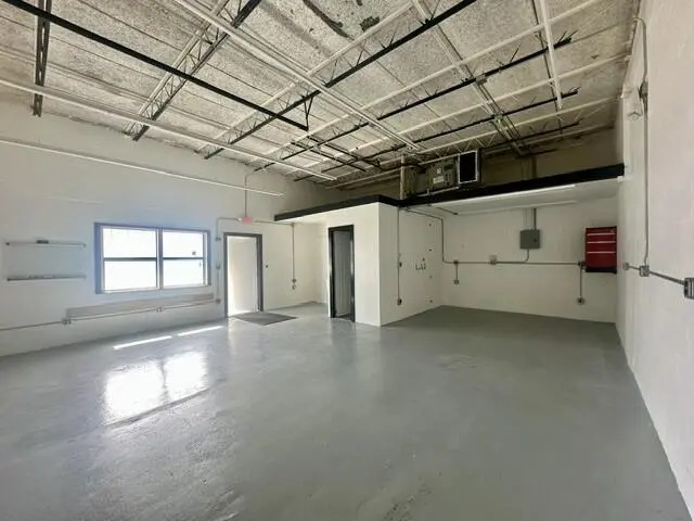 IMG_3391 at 4493 NW 8th Avenue 8, Oakland Park