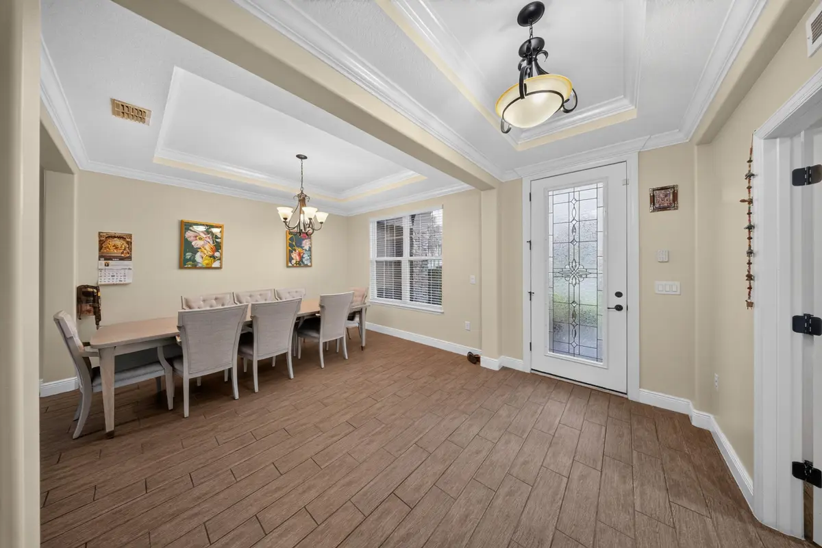 dining at 8067 KIAWAH Trace, Port St. Lucie