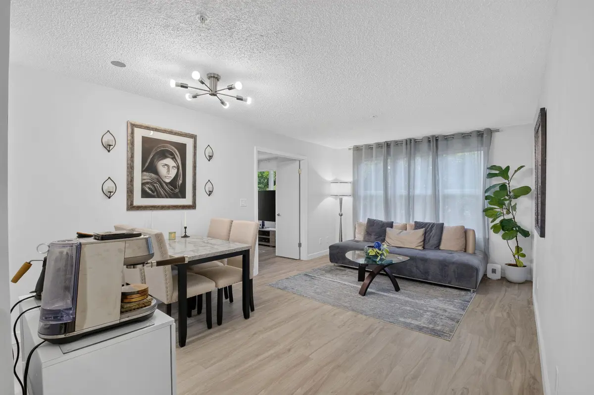 Great Room at 2305 N CONGRESS Avenue 21, Boynton Beach