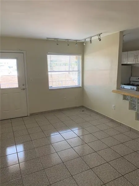 Photo 2 at 525 MERIDIAN Avenue 306, Miami Beach