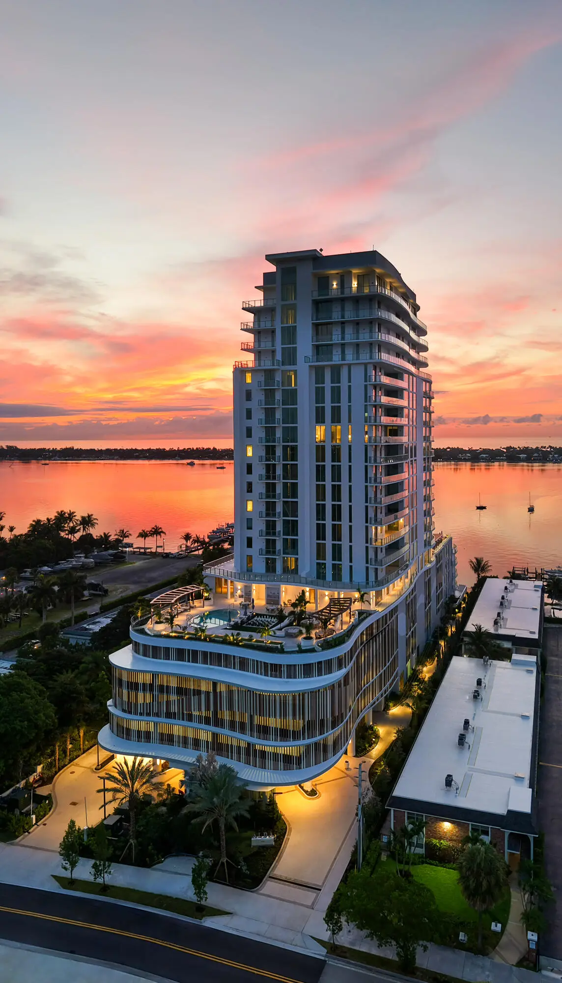 Building Sunrise East View at 4714 N Flagler Drive 801, West Palm Beach