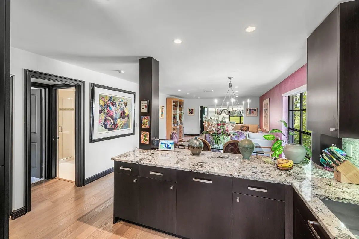 open kitchen at 7 SOUTHPORT Lane H, Boynton Beach