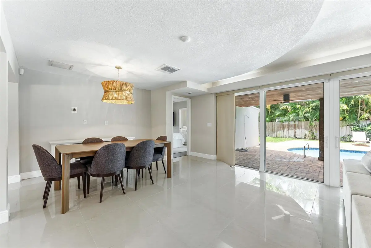 dining room at 1051 NW 3rd Street, Boca Raton