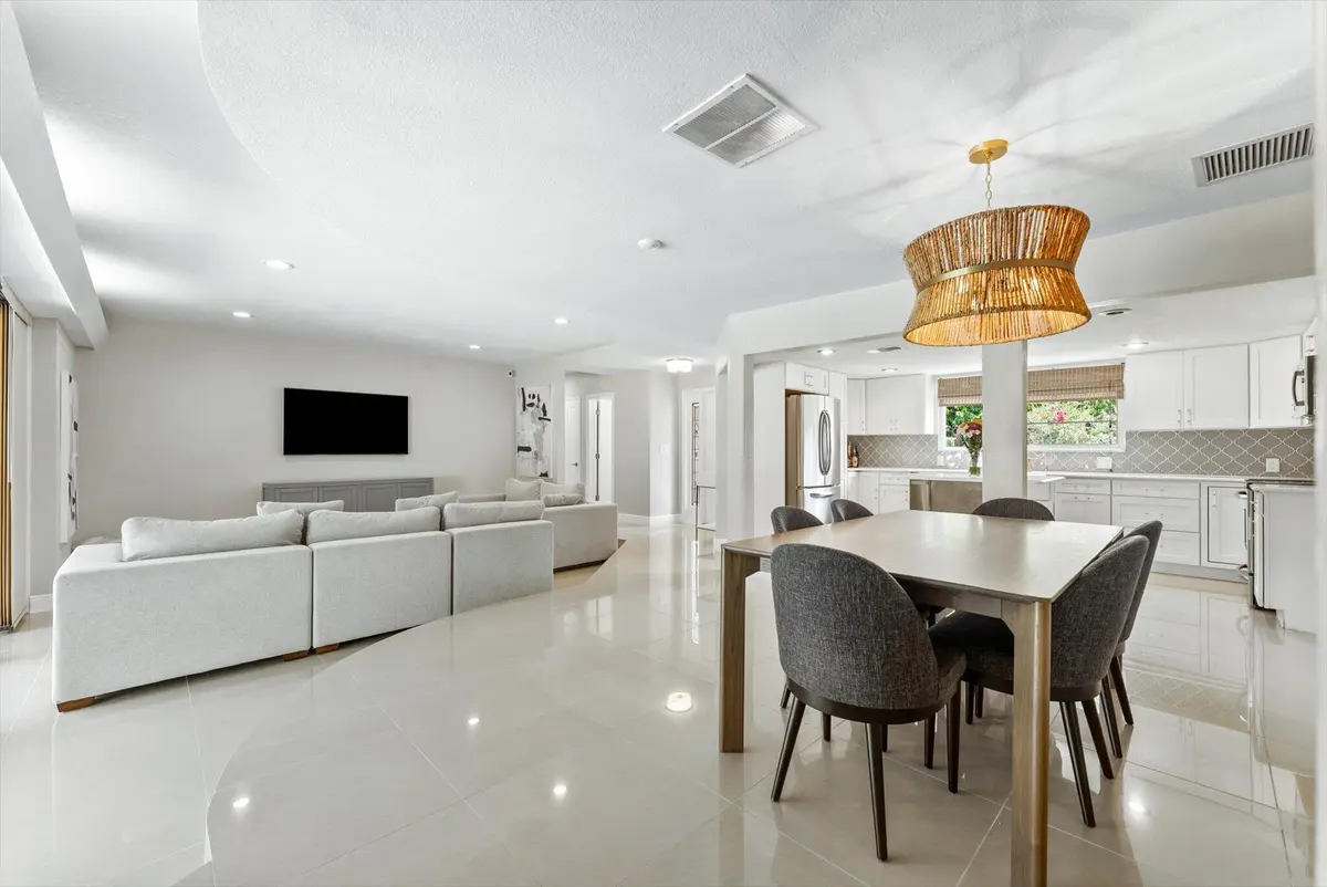 dining and living at 1051 NW 3rd Street, Boca Raton