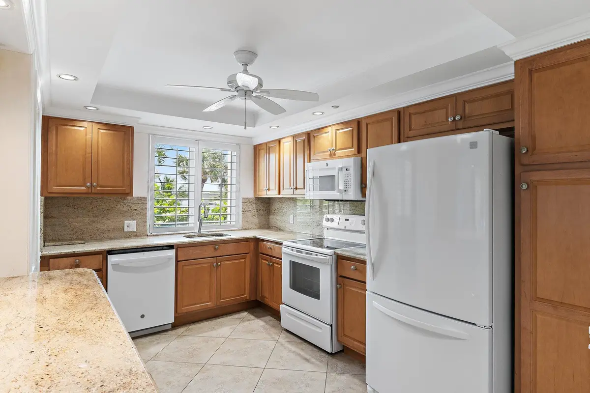 Kitchen at 375 Beach Road 201, Tequesta