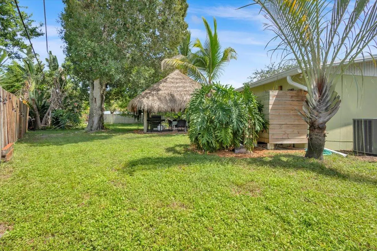 20-GG3A8483 at 1121 SE ALAMANDA Lane, Stuart