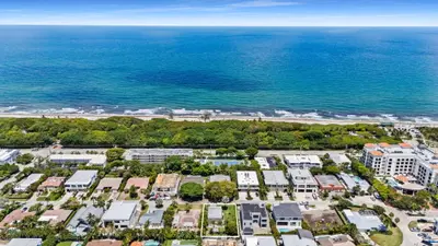181 NE Wavecrest Way, Boca Raton – sold