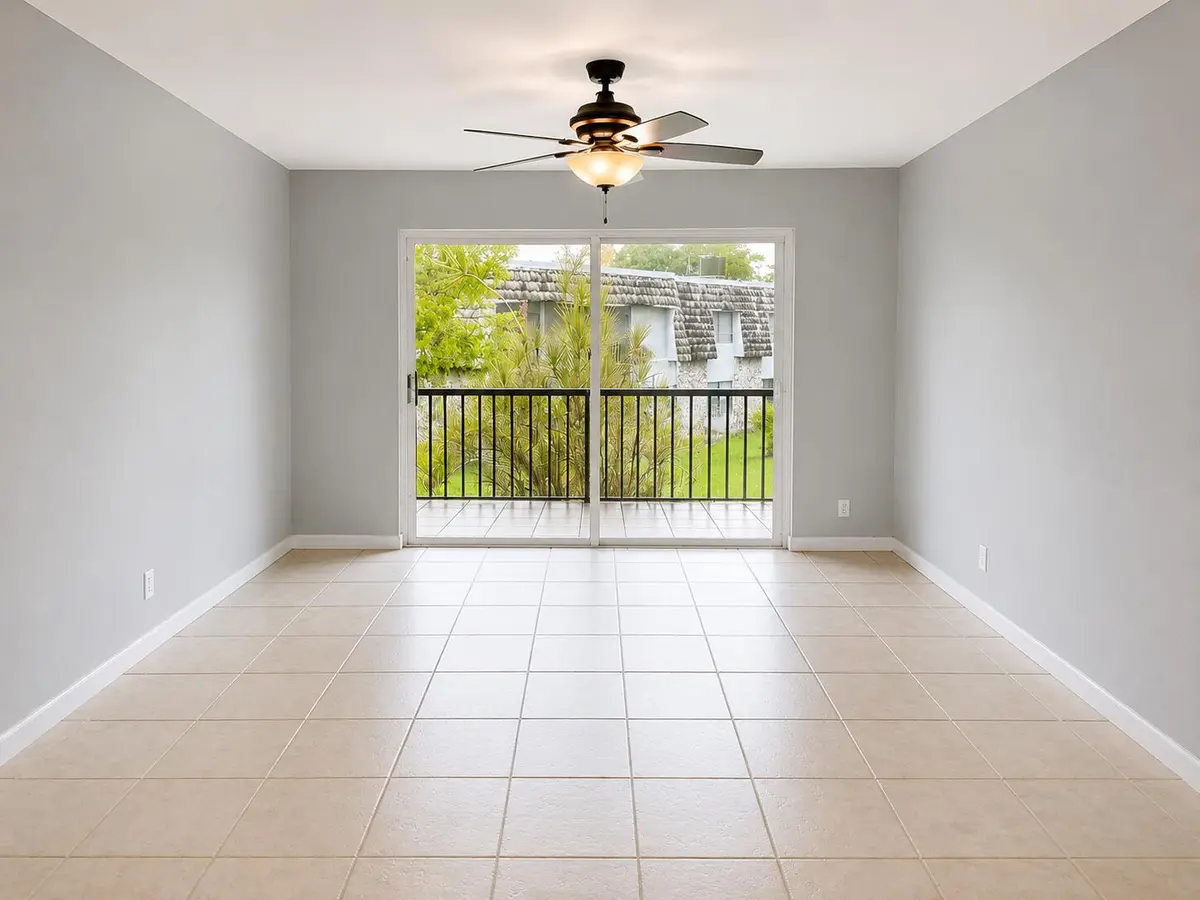 D2B64AF5-39AC-4F0A-94F0-8AC2B93E7F77 at 3125 Oakland Shores Drive B202, Oakland Park