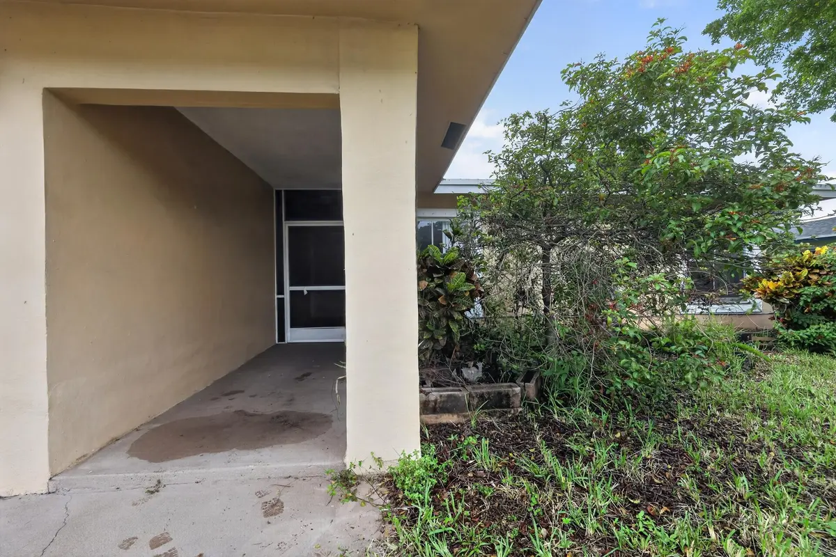 8208 NW 75TH Avenue, Tamarac, FL – photo 4