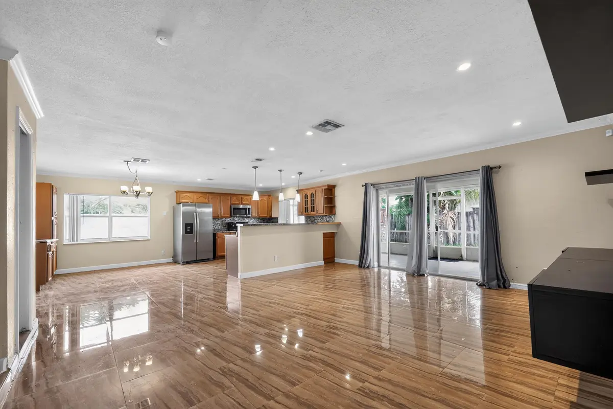 8208 NW 75TH Avenue, Tamarac, FL – photo 8