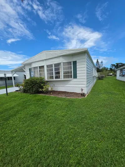 164 Camino Del Rio, Port St. Lucie – Mobile Home for sale