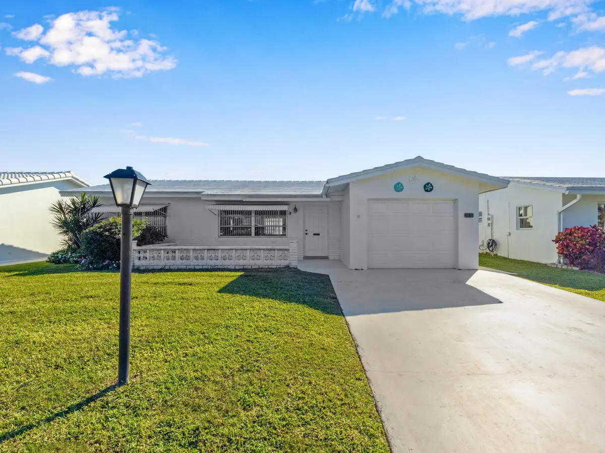 Front at 2016 SW Golf Lane, Boynton Beach