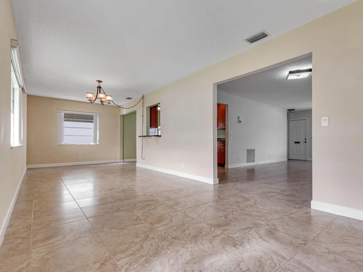 Florida Room 2 at 2016 SW Golf Lane, Boynton Beach