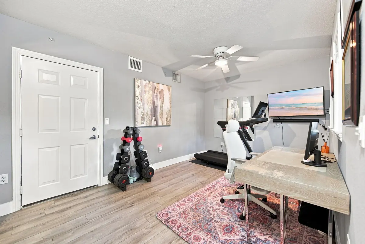 12-web-or-mls-506-ne-7th-ave-1 at 506 NE 7TH Avenue #1, Fort Lauderdale