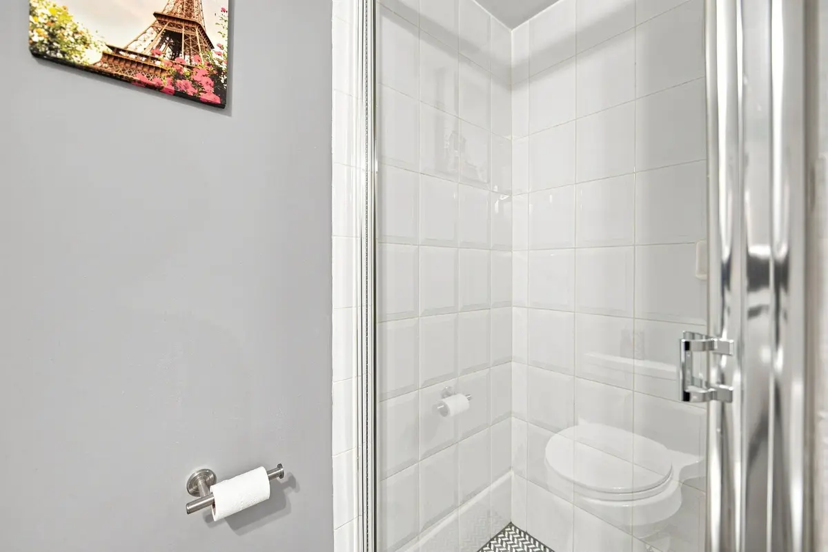 15-web-or-mls-506-ne-7th-ave-1 at 506 NE 7TH Avenue #1, Fort Lauderdale