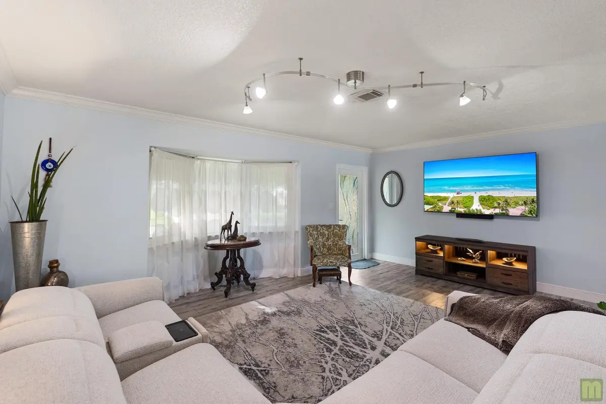 07 liv3 at 291 Lake Drive, Coconut Creek