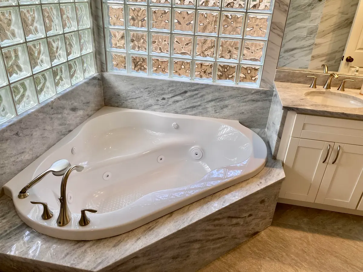 Tub at 10245 N 157 Street, Jupiter