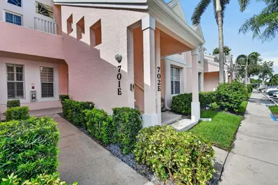 701 MUIRFIELD Court 701E, Jupiter – Condominium for sale