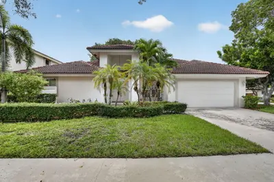 924 SPOONBILL Circle, Weston – Single Family Residence for rent