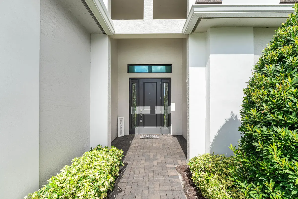 #4 Welcoming covered entry with an e at 5395 St Vincent Lane, Westlake