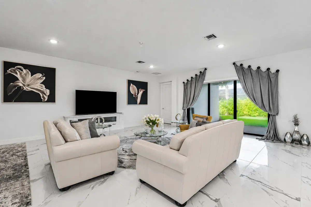#8 Living Room – Inviting living a at 5395 St Vincent Lane, Westlake